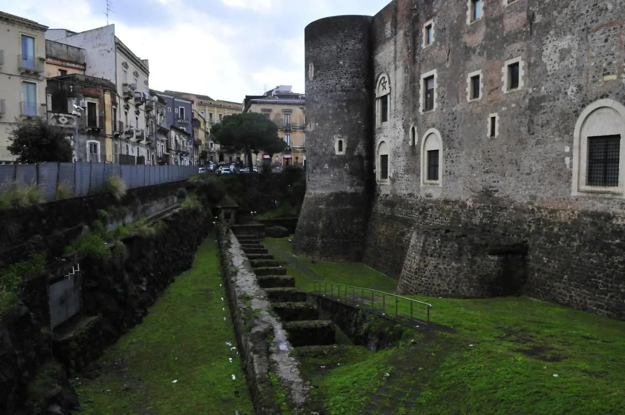 Apartament Terrazza Sul Castello Ursino By Wonderful Italy Katania