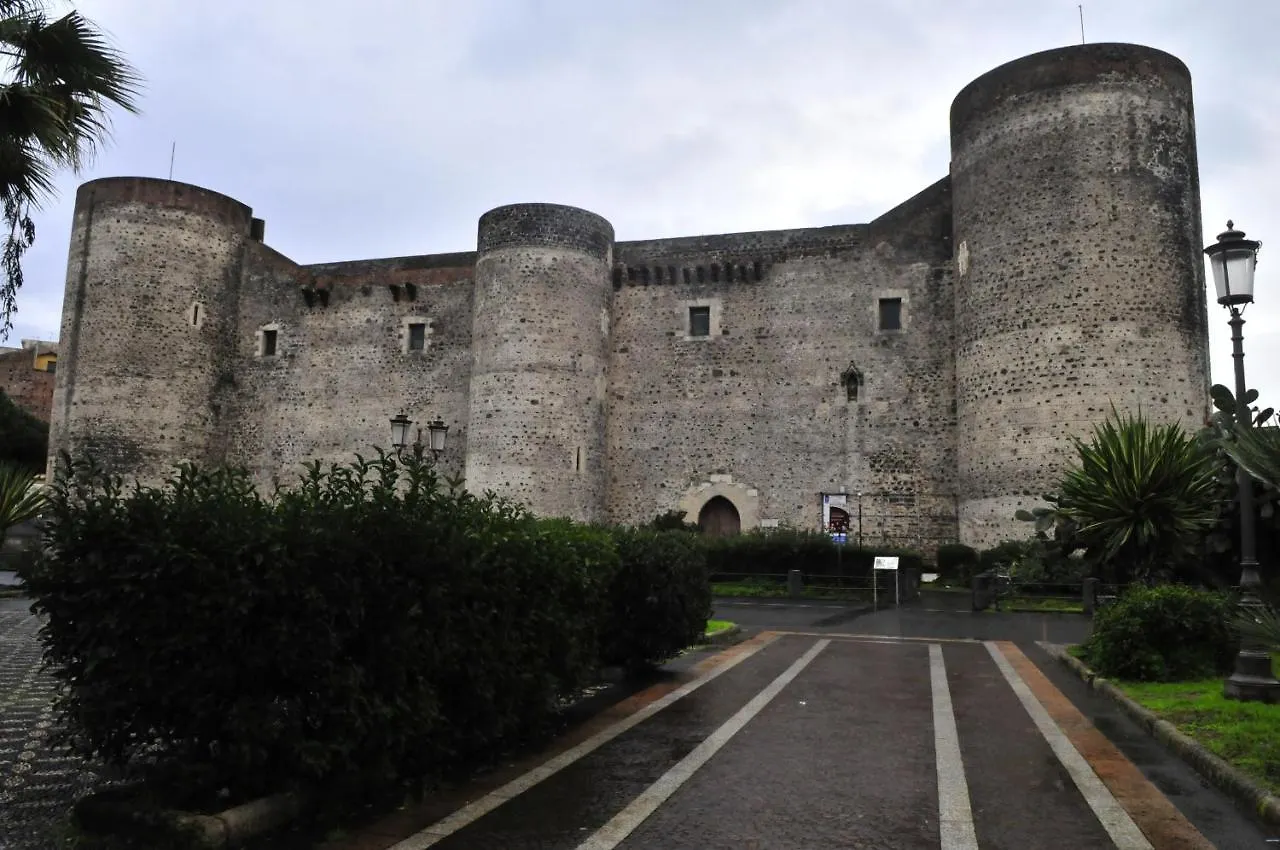 Apartament Terrazza Sul Castello Ursino By Wonderful Italy Katania