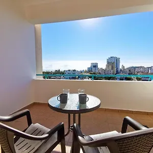 Off Course Seaview Apartament Larnaca
